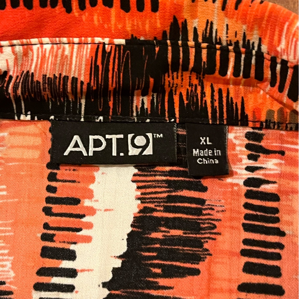 Pleated blouse. Slimming. Long bell sleeves, V-neck. Orange, black, coral. XL - Picture 4 of 12